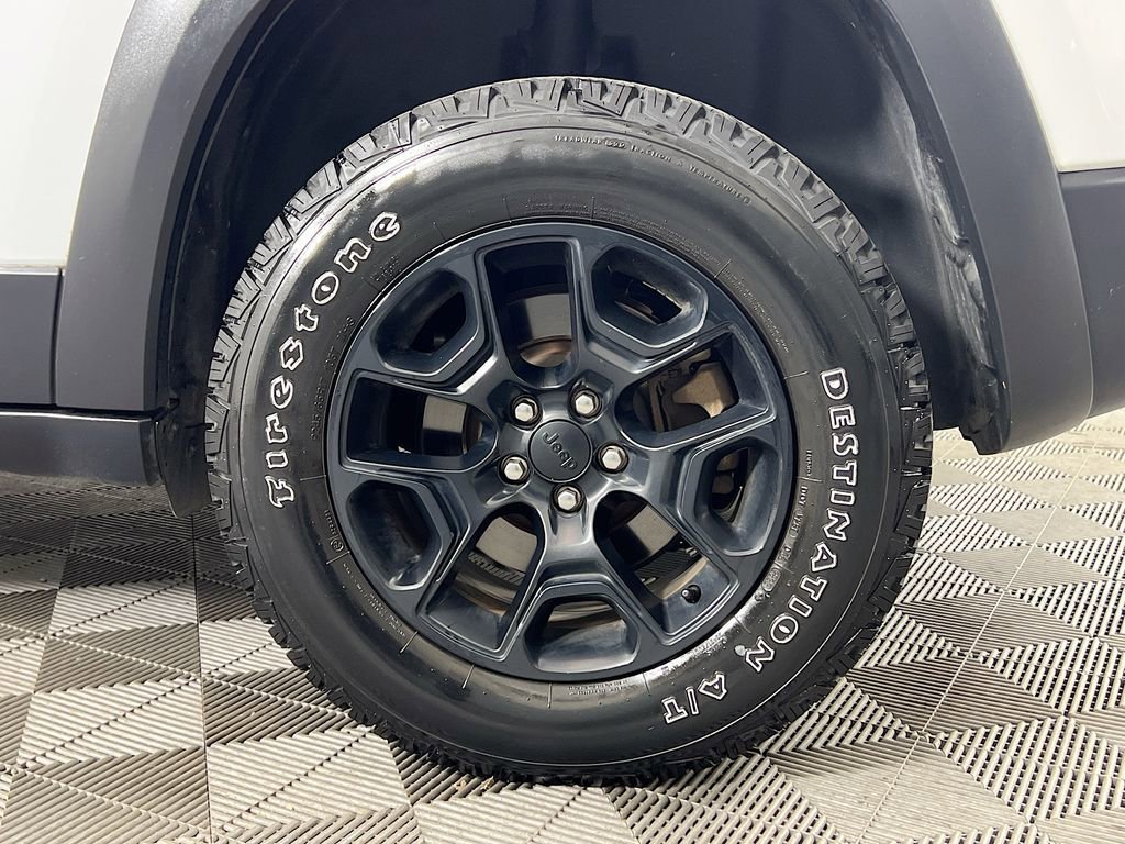 Used 2022 Jeep Cherokee Latitude image 30