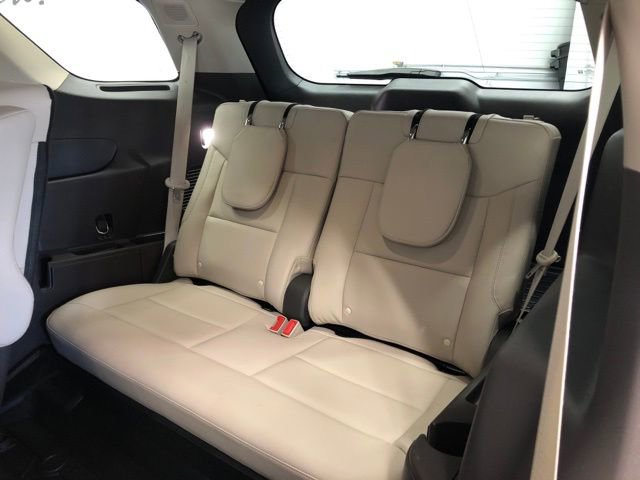 Certified 2022 Ford Explorer Platinum w/ Technology Package image 32