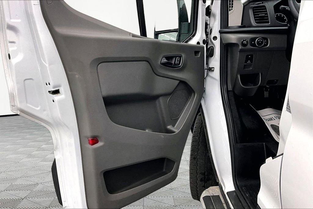 Certified 2024 Ford Transit 250 Low Roof w/ Exterior Upgrade Package image 21