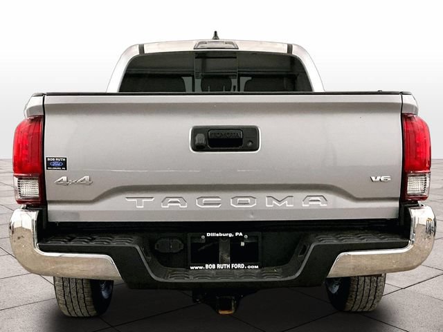 Used 2021 Toyota Tacoma SR5 AWD/4WD image 4