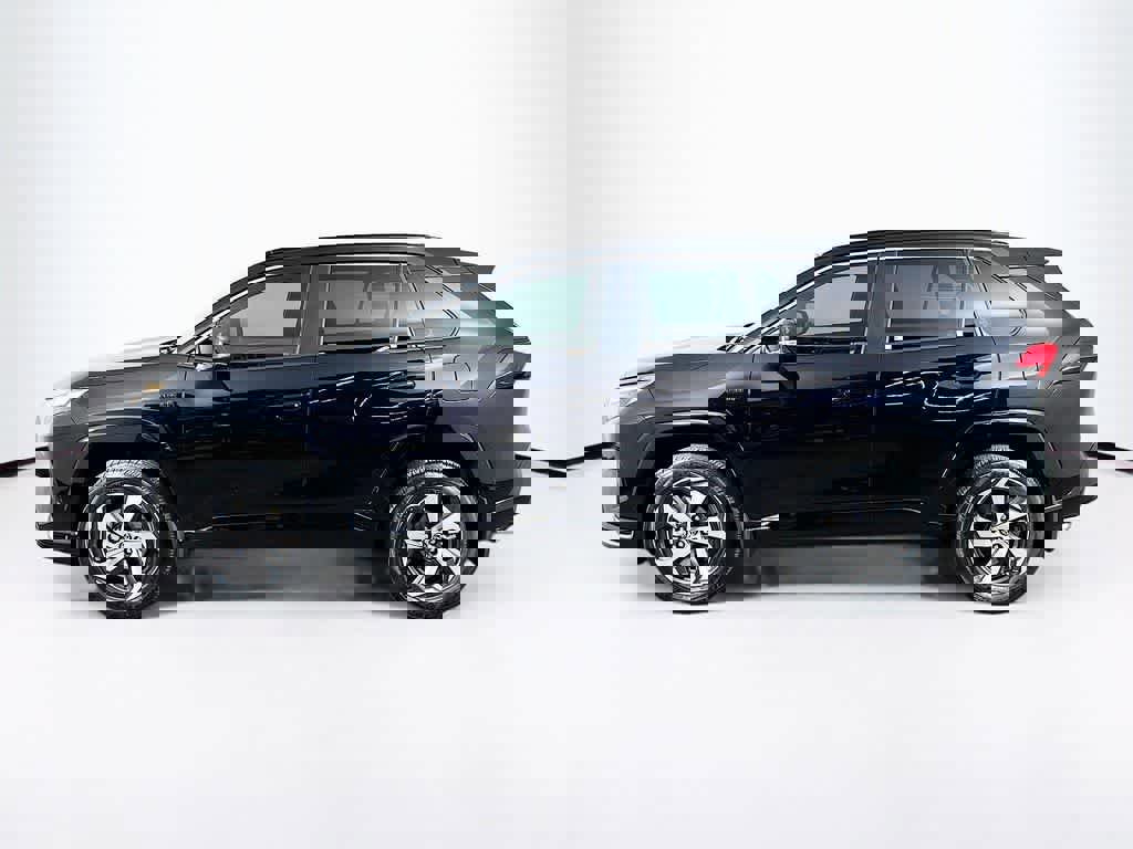 Used 2023 Toyota RAV4 SE w/ Weather & Moonroof Package image 2