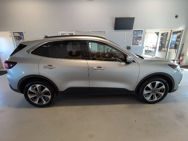 Certified 2023 Ford Escape Platinum AWD/4WD image 6