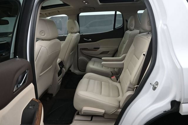 Used 2019 GMC Acadia Denali w/ Technology Package FWD image 21