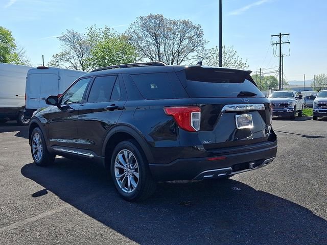 Certified 2023 Ford Explorer XLT w/ Equipment Group 202A AWD/4WD image 4