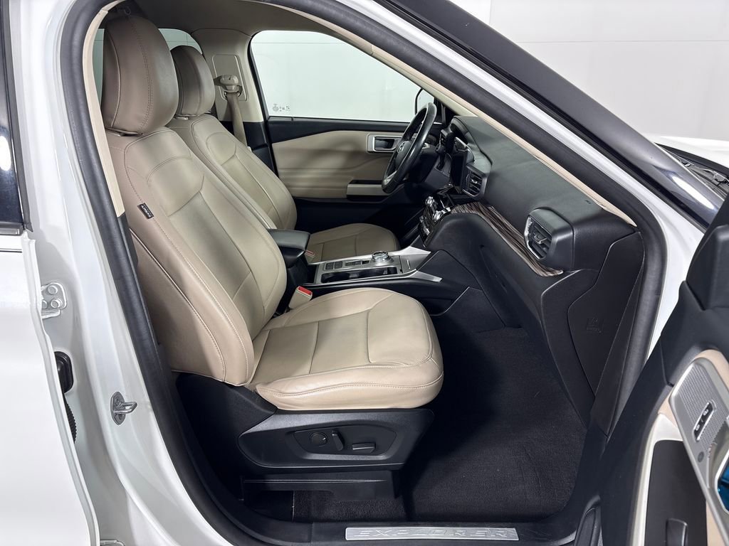 Certified 2021 Ford Explorer Limited w/ Equipment Group 301A image 11
