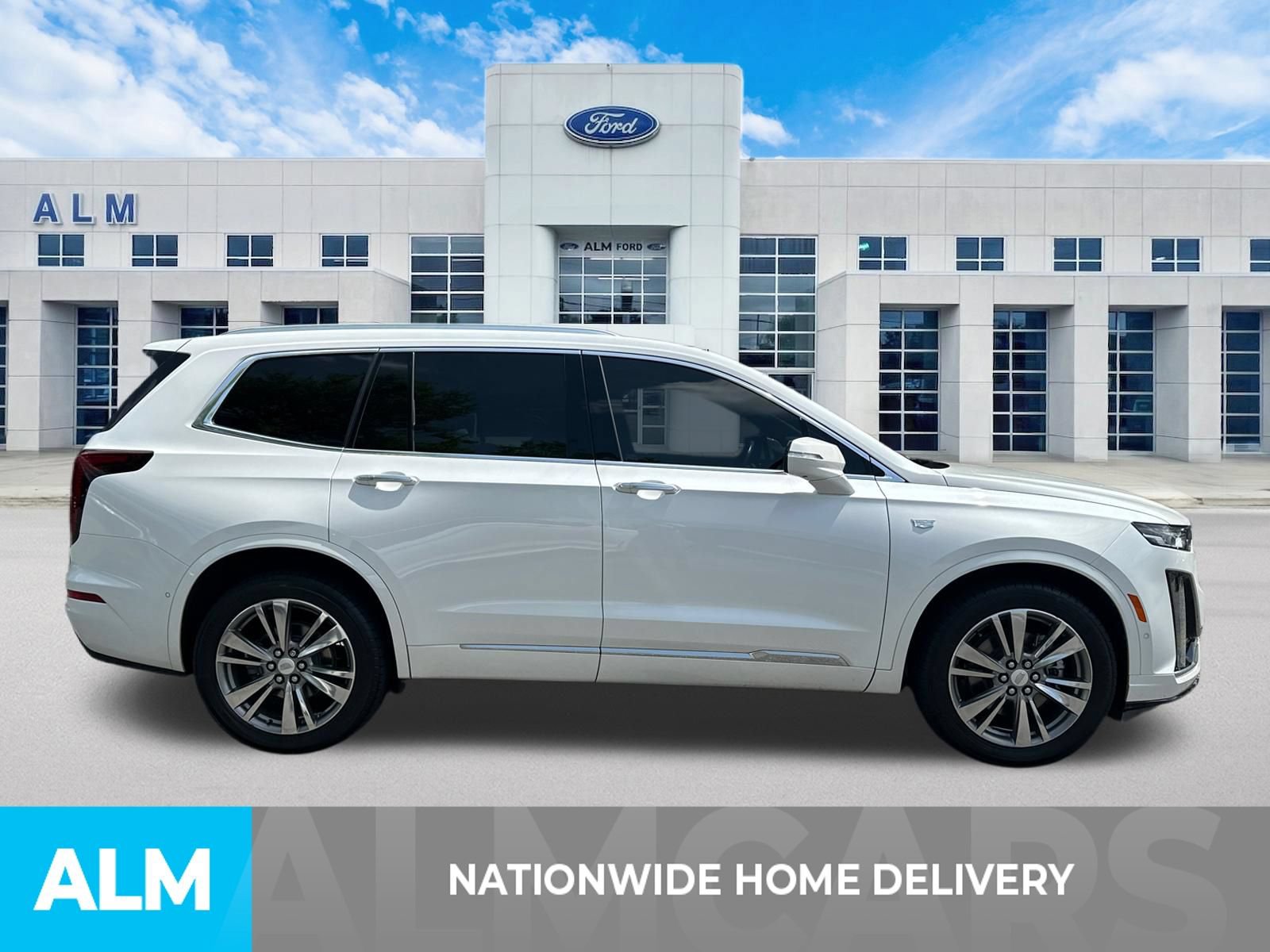 Used 2021 Cadillac XT6 Premium Luxury AWD/4WD image 4