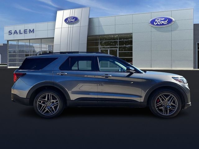 Certified 2025 Ford Explorer ST AWD/4WD image 2