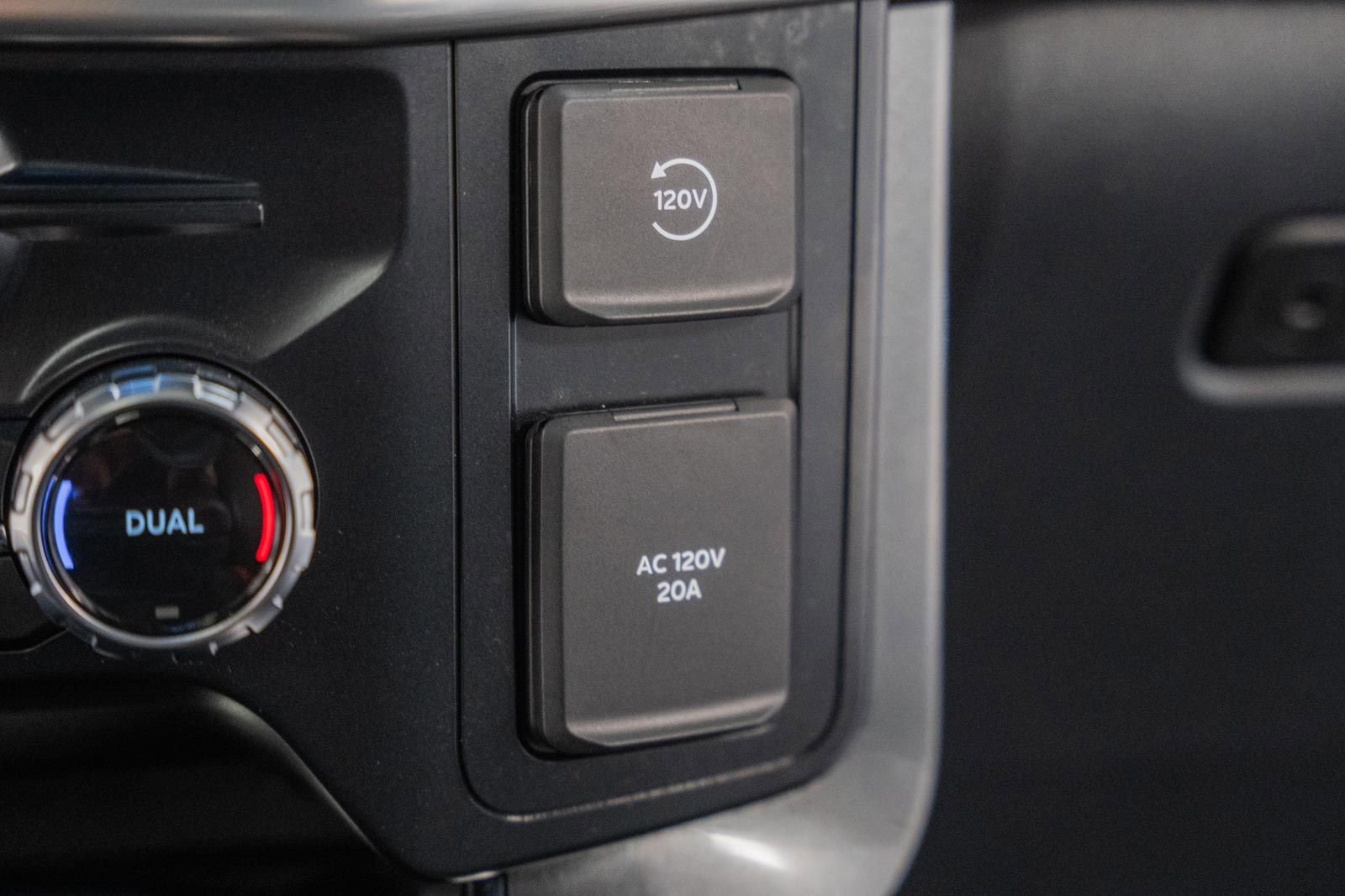 Certified 2023 Ford F150 Lariat w/ Equipment Group 502A High image 26