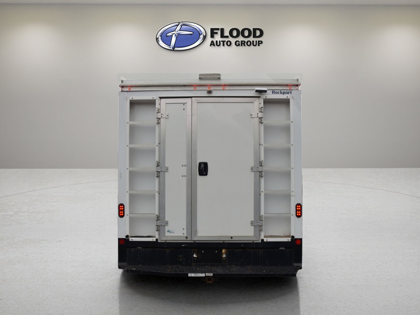 Certified 2023 Ford E-450 and Econoline 450 Super Duty w/ Power Windows & Locks Group image 5