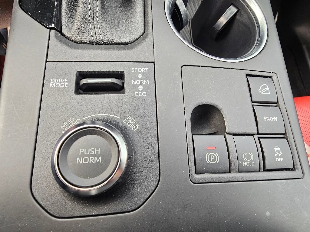 Used 2023 Toyota Highlander XSE image 21