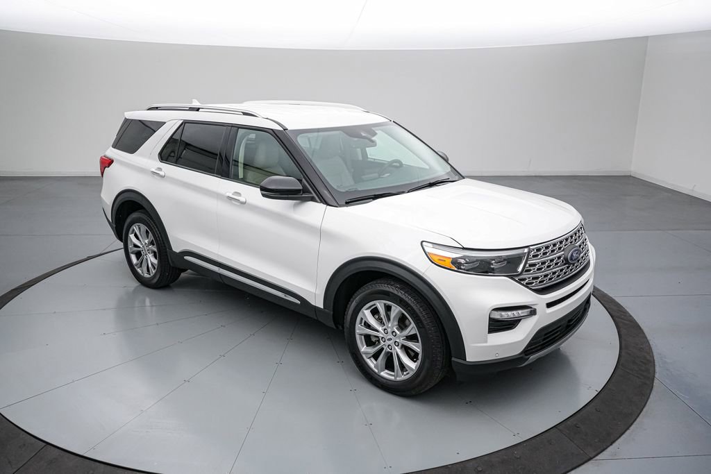 Certified 2024 Ford Explorer Limited w/ Equipment Group 301A AWD/4WD image 3