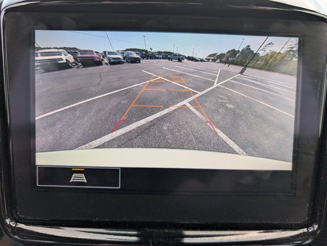 Used 2023 Chevrolet Traverse LT FWD image 14