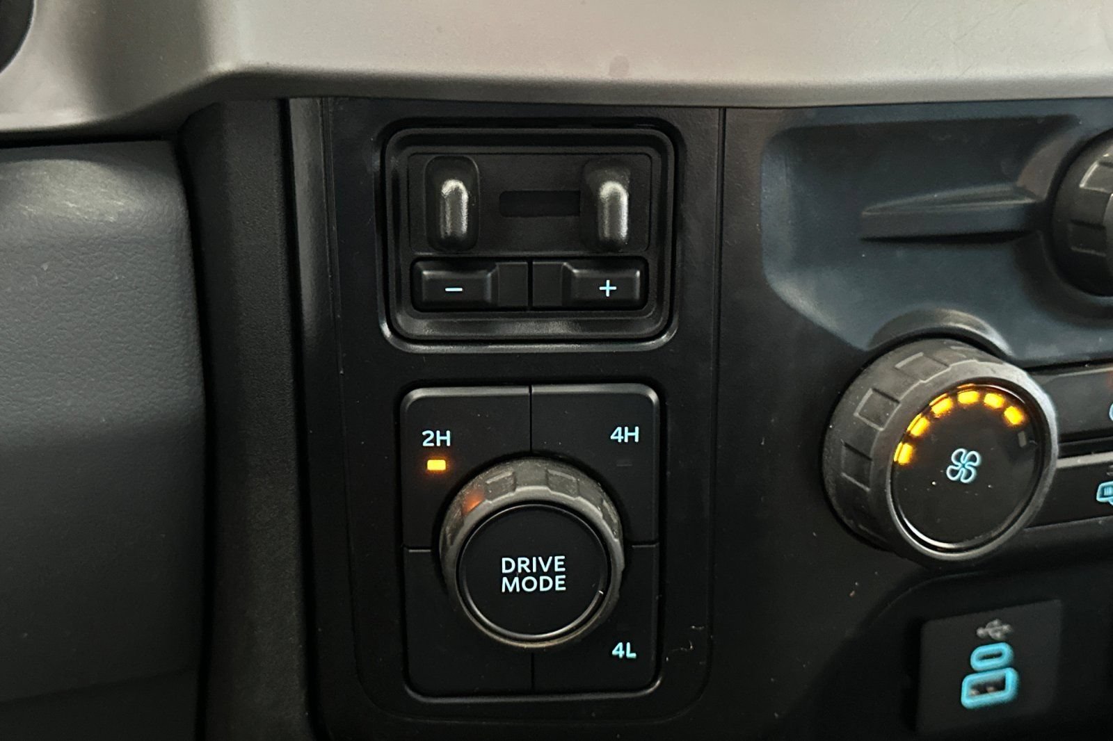 Certified 2024 Ford F250 XLT AWD/4WD image 26