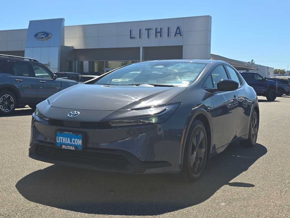 Used 2023 Toyota Prius LE