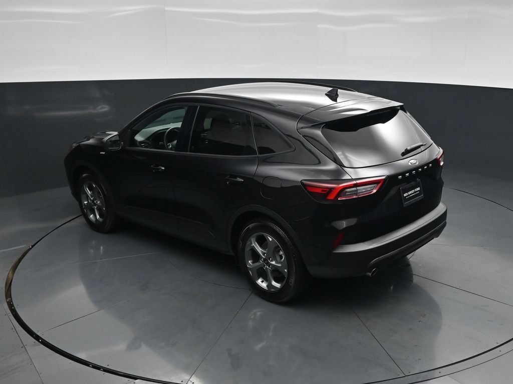 Certified 2025 Ford Escape ST-Line FWD image 40