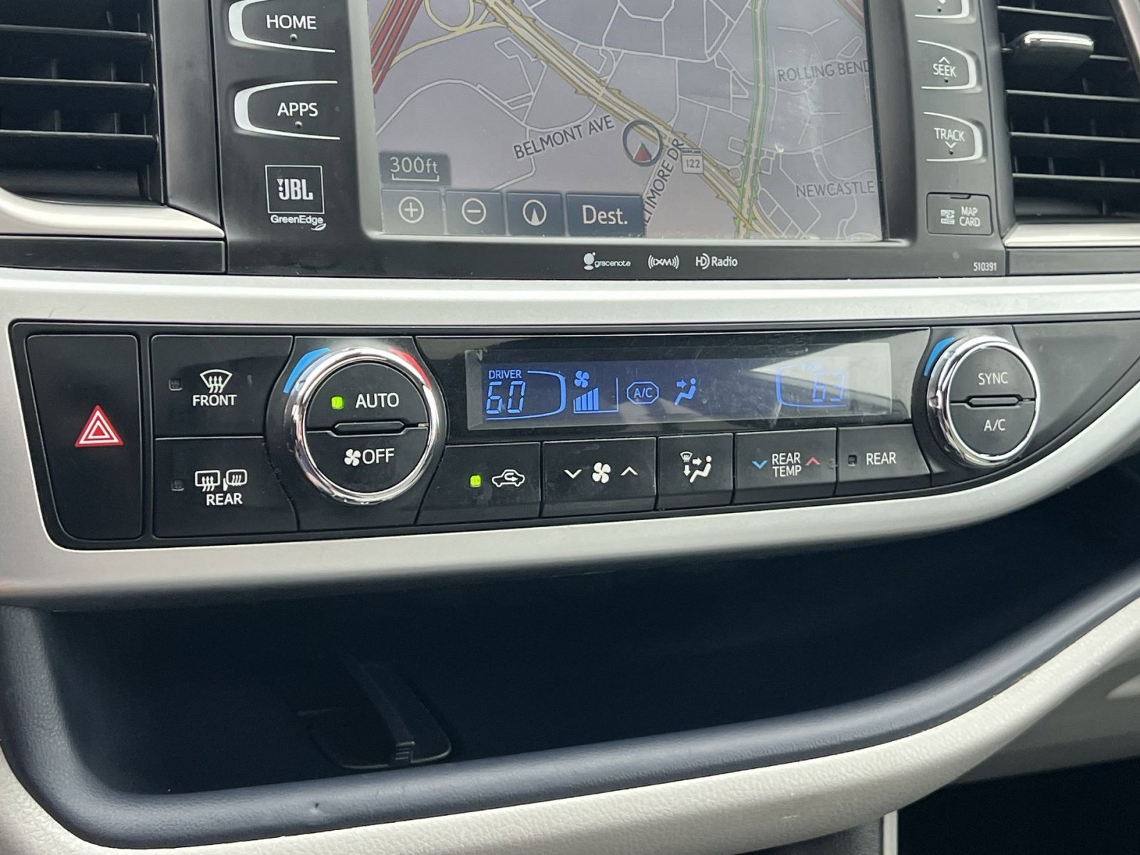Used 2019 Toyota Highlander Limited AWD/4WD image 29