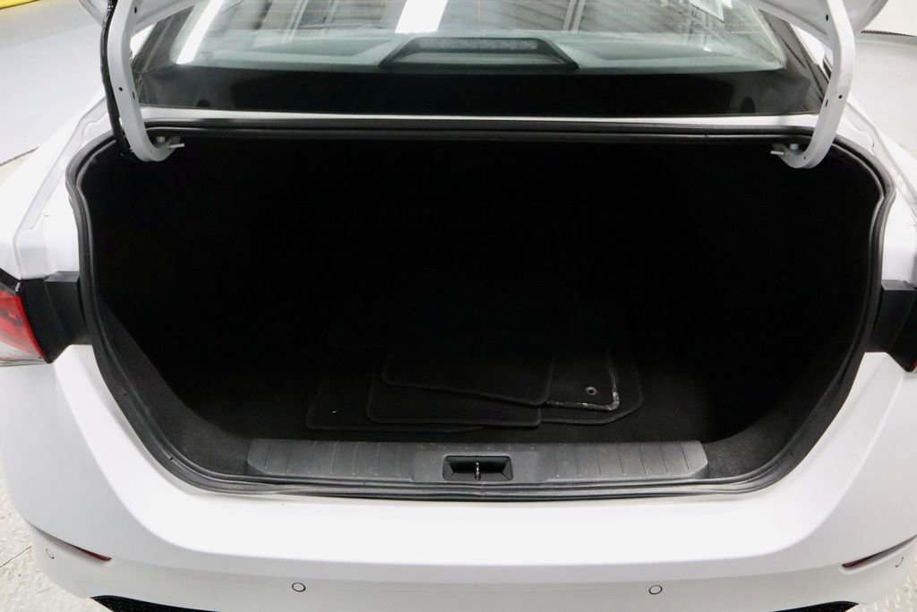 Used 2024 Nissan Sentra SV image 12