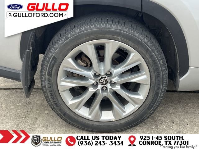 Used 2022 Toyota Highlander Limited FWD image 31