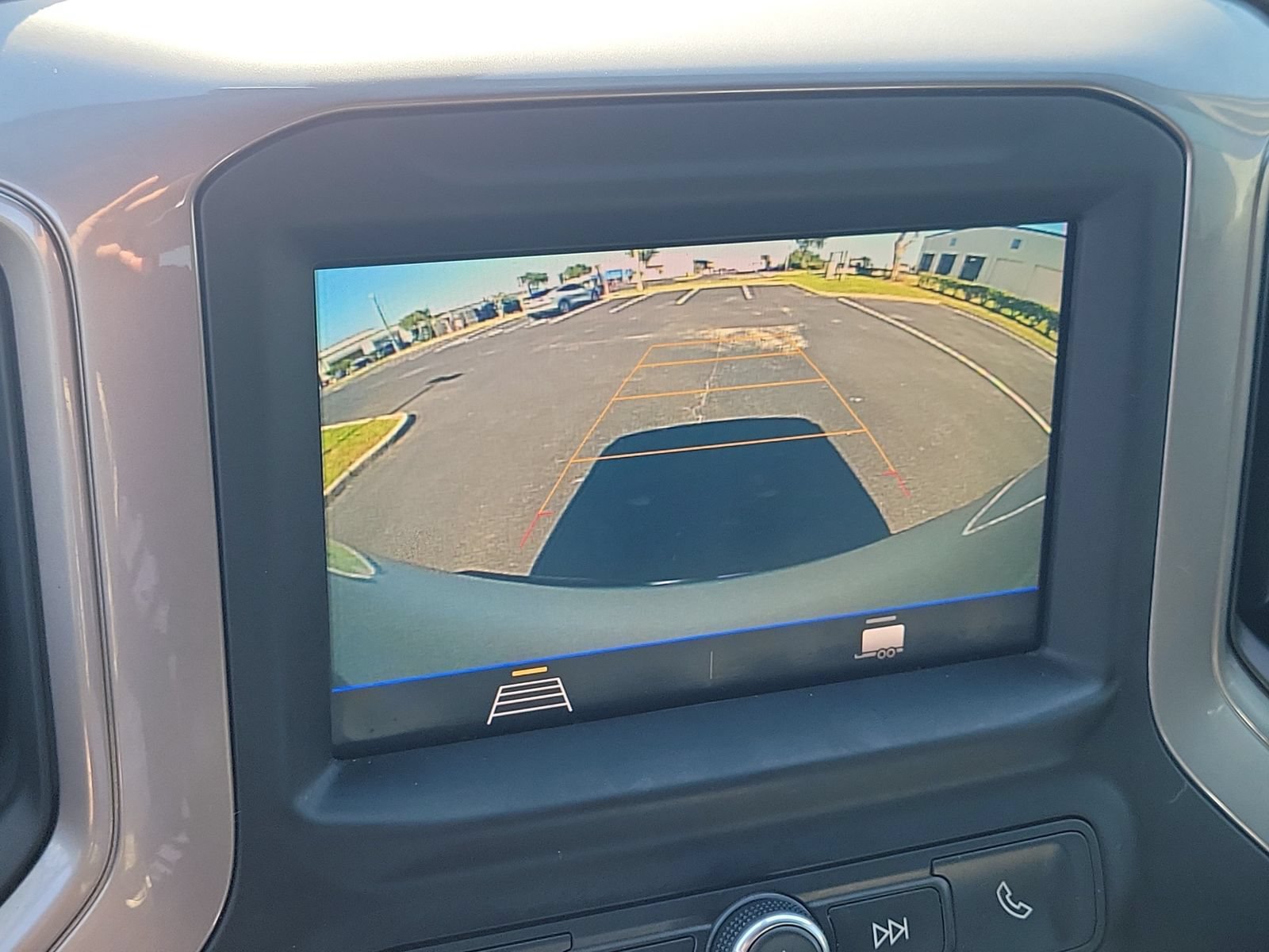 Used 2022 Chevrolet Silverado 1500 Custom AWD/4WD image 19