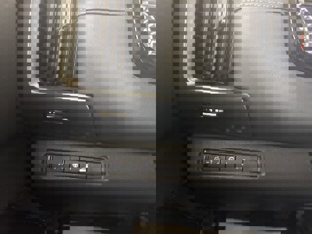 Used 2025 Nissan Pathfinder SL w/ SL Premium Package image 23