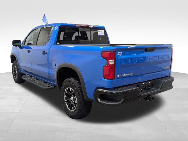 Used 2025 Chevrolet Silverado 1500 ZR2 w/ Technology Package AWD/4WD image 9