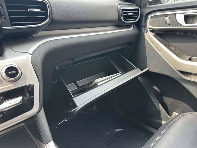 Certified 2023 Ford Explorer XLT w/ Equipment Group 202A AWD/4WD image 15