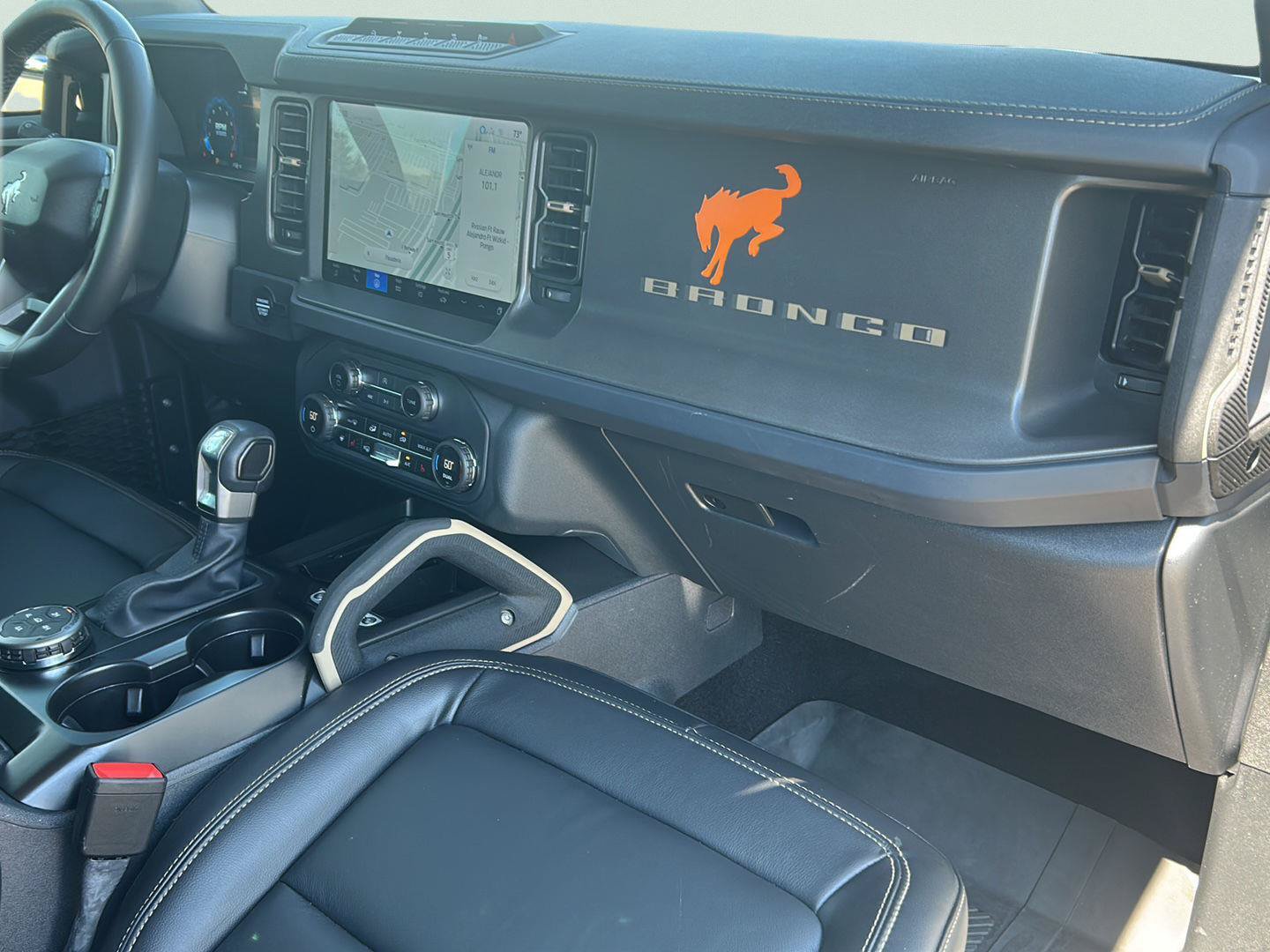 Certified 2025 Ford Bronco Badlands w/ Sasquatch Package AWD/4WD image 24
