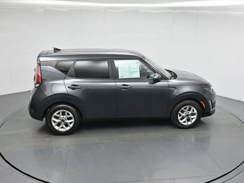 Used 2023 Kia Soul LX w/ Option Group 015 image 12