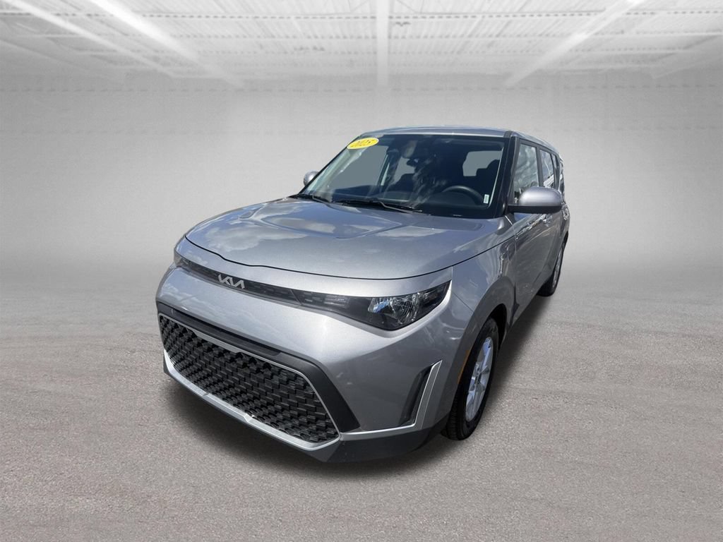 Used 2025 Kia Soul LX w/ LX Technology Package FWD image 10