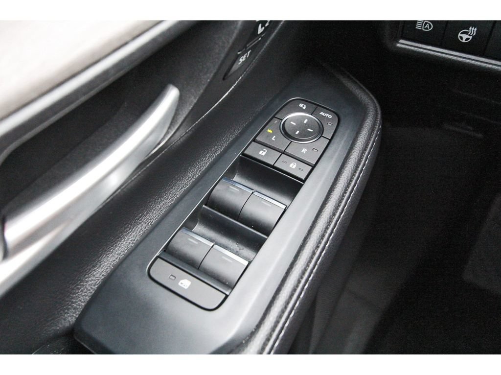 Used 2024 Toyota Grand Highlander AWD image 23