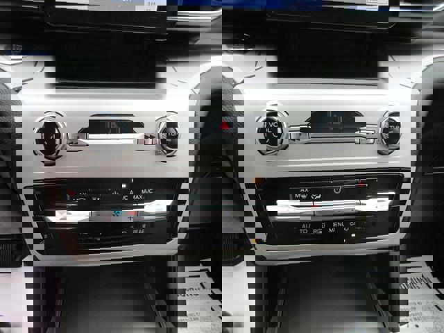 Certified 2022 Ford Explorer XLT w/ Equipment Group 202A image 15