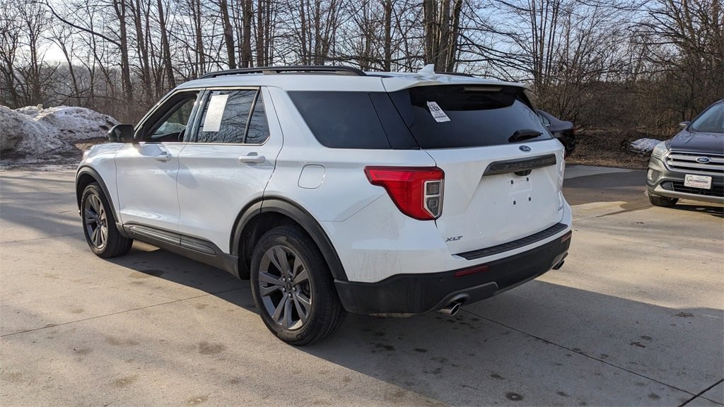 Certified 2022 Ford Explorer XLT w/ Equipment Group 202A image 5