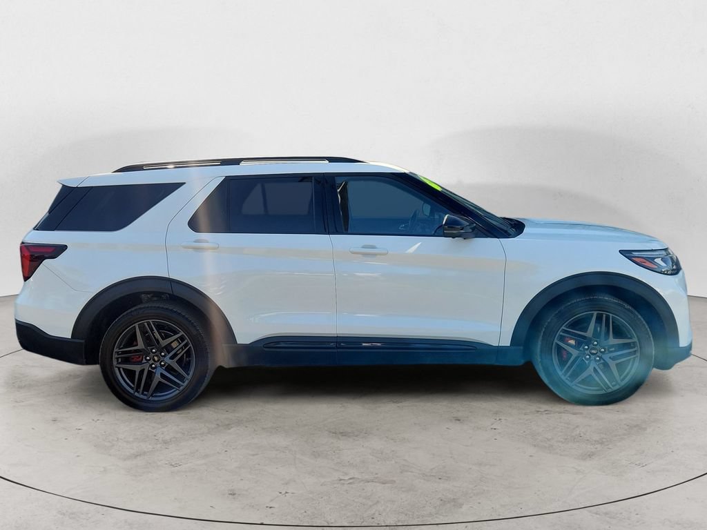 Certified 2025 Ford Explorer ST AWD/4WD image 4