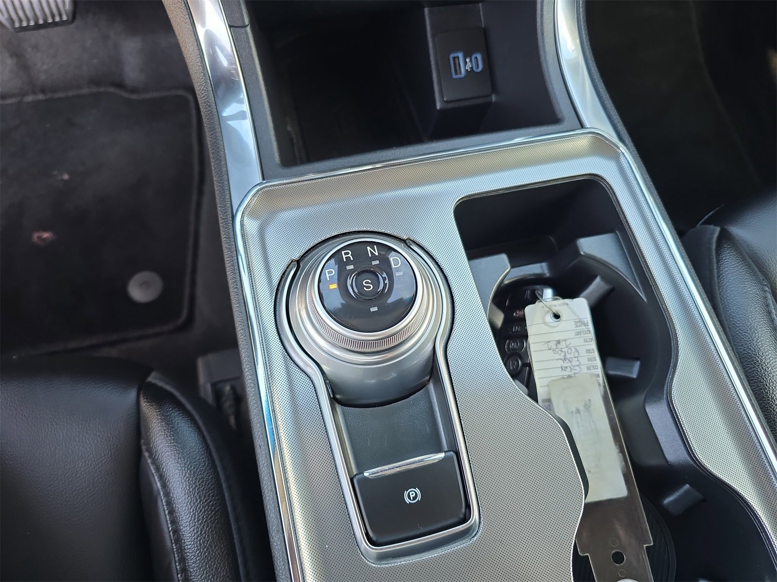 Certified 2024 Ford Edge Titanium image 19