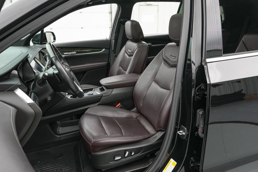 Used 2021 Cadillac XT6 Premium Luxury image 14