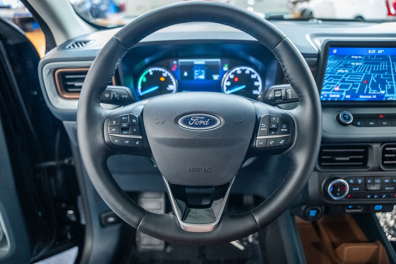Certified 2024 Ford Maverick Lariat FWD image 35