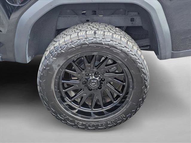 Used 2024 GMC Canyon AT4 w/ AT4 Premium Package image 24