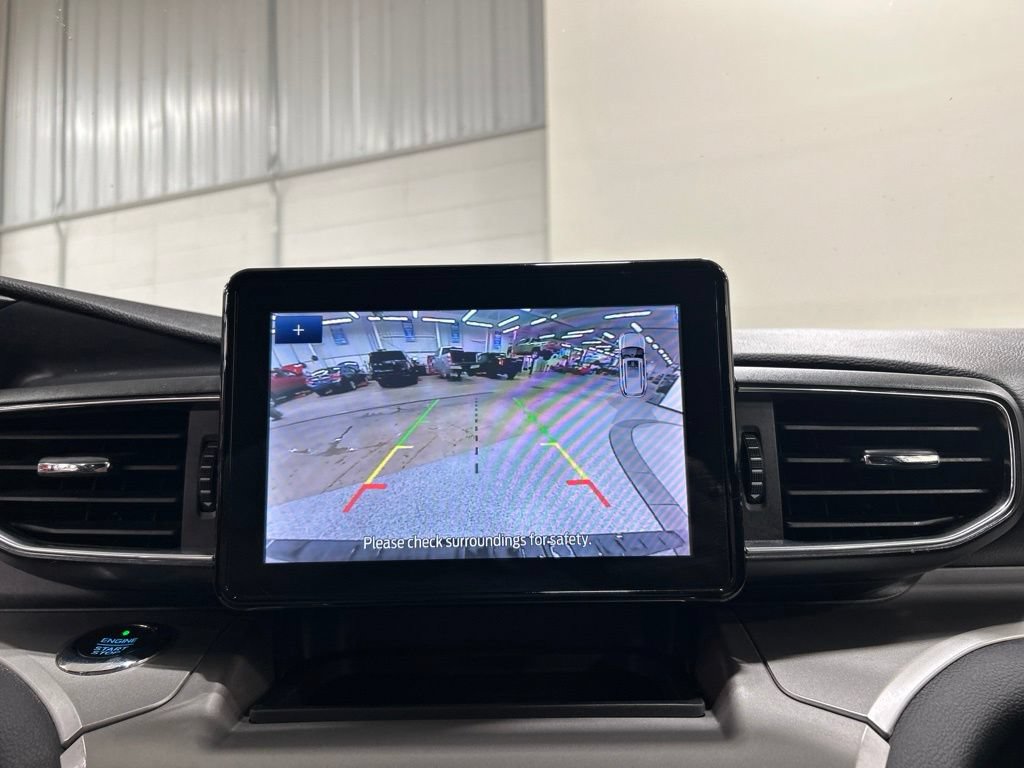 Certified 2021 Ford Explorer XLT w/ Equipment Group 202A AWD/4WD image 18