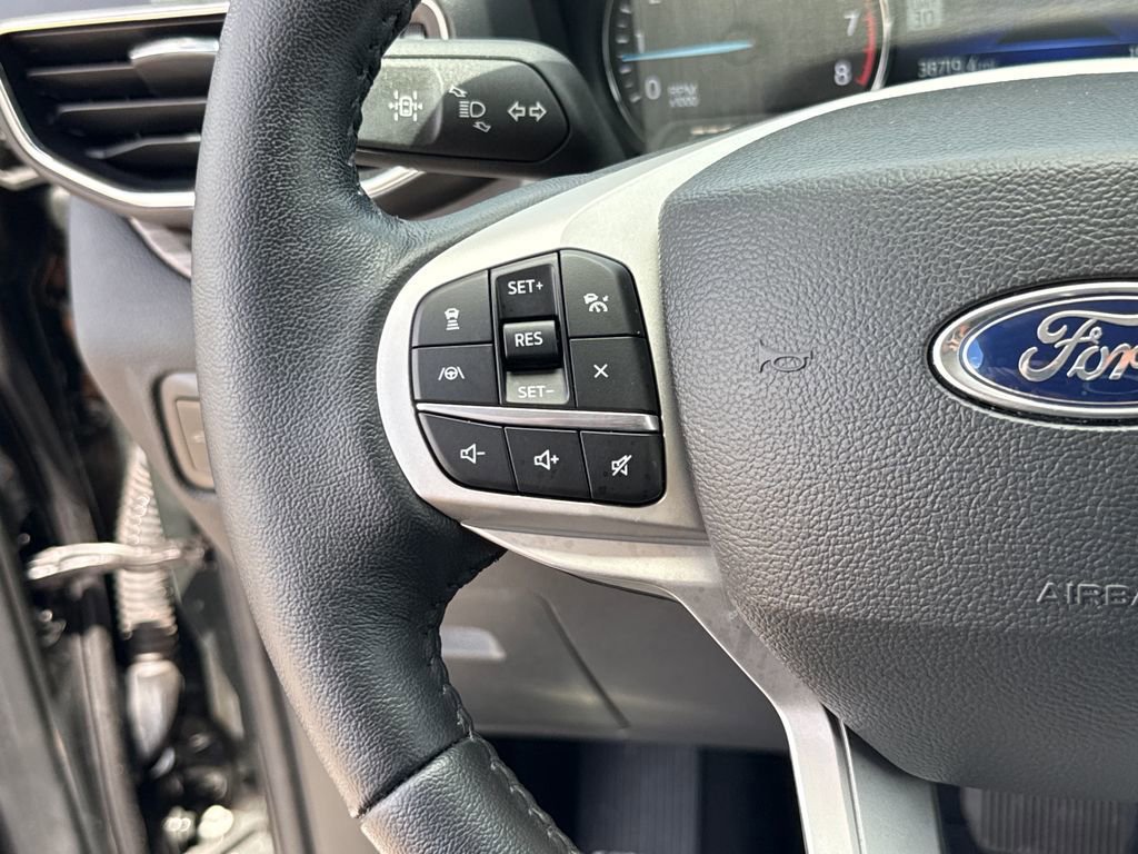 Certified 2023 Ford Explorer Limited w/ Limited Technology Package image 15