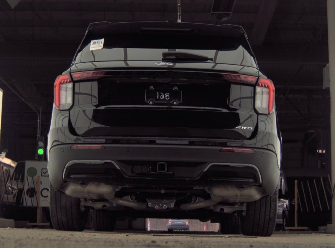 Certified 2025 Ford Explorer ST-Line w/ Premium Package AWD/4WD image 10