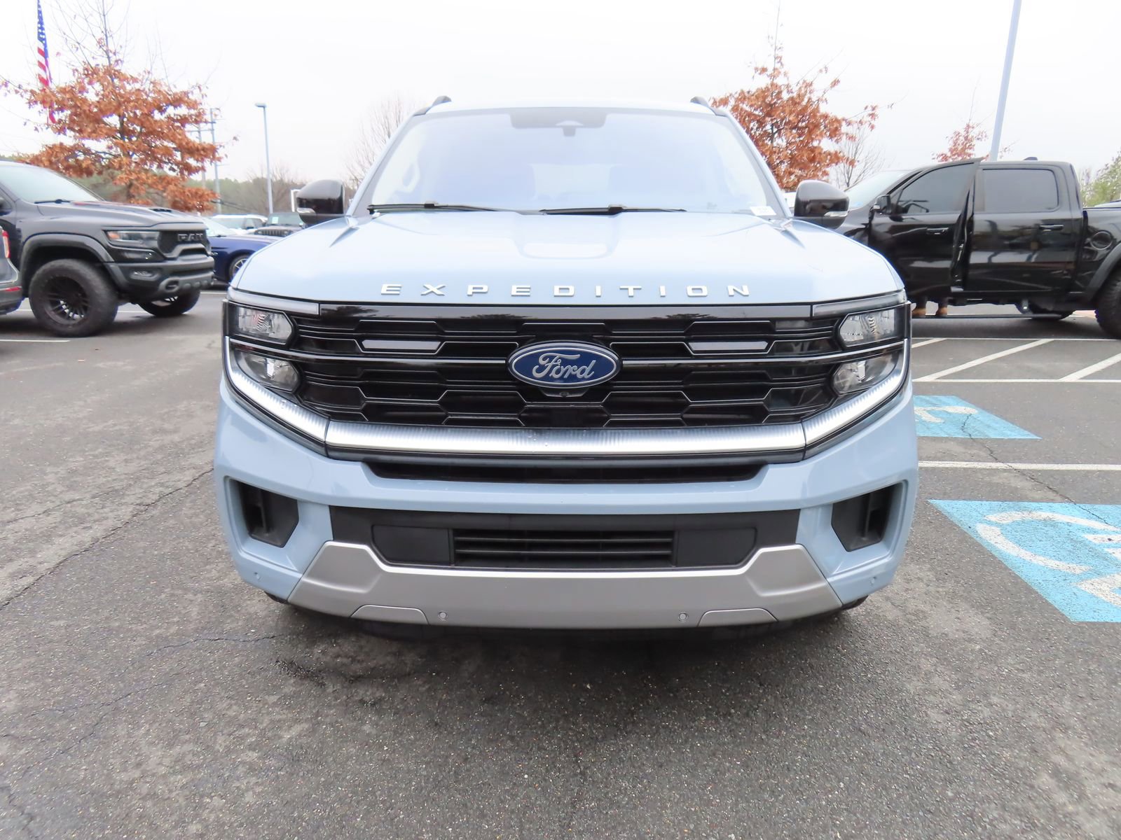 Certified 2025 Ford Expedition Max Platinum w/ Driver's Package image 9