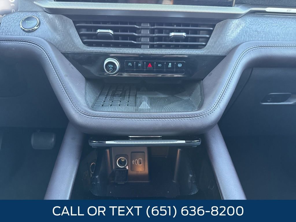Certified 2025 Ford Explorer Platinum w/ Ultimate Package image 18