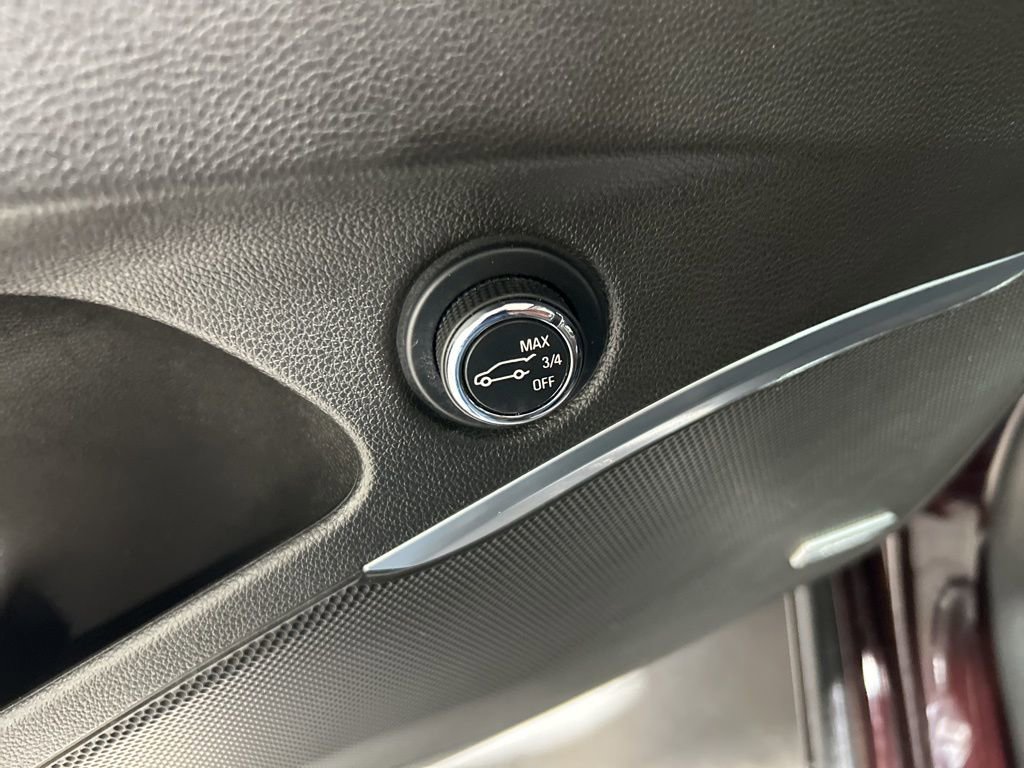 Used 2021 Buick Enclave Avenir w/ Avenir Technology Package image 17