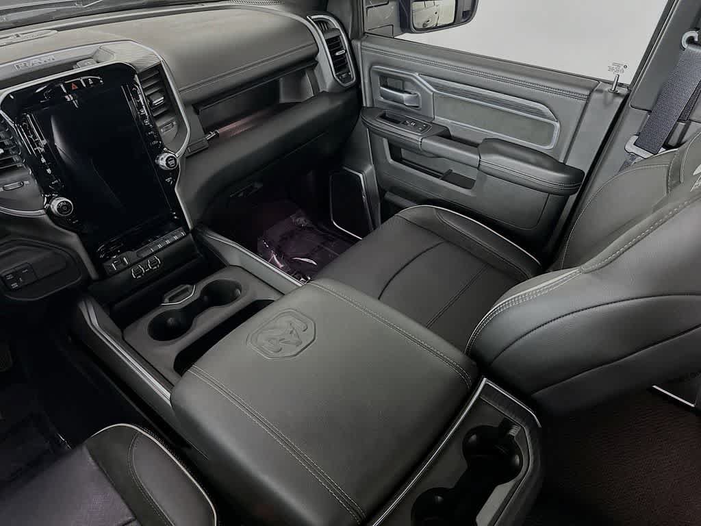 Used 2024 RAM 2500 Laramie w/ Night Edition AWD/4WD image 11