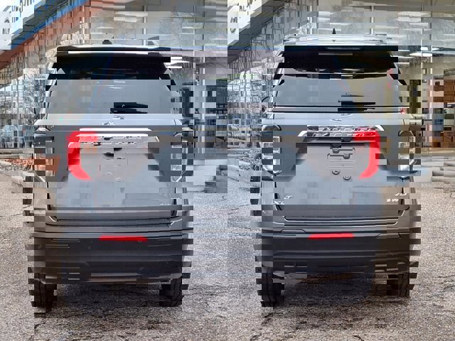 Certified 2023 Ford Explorer XLT image 2