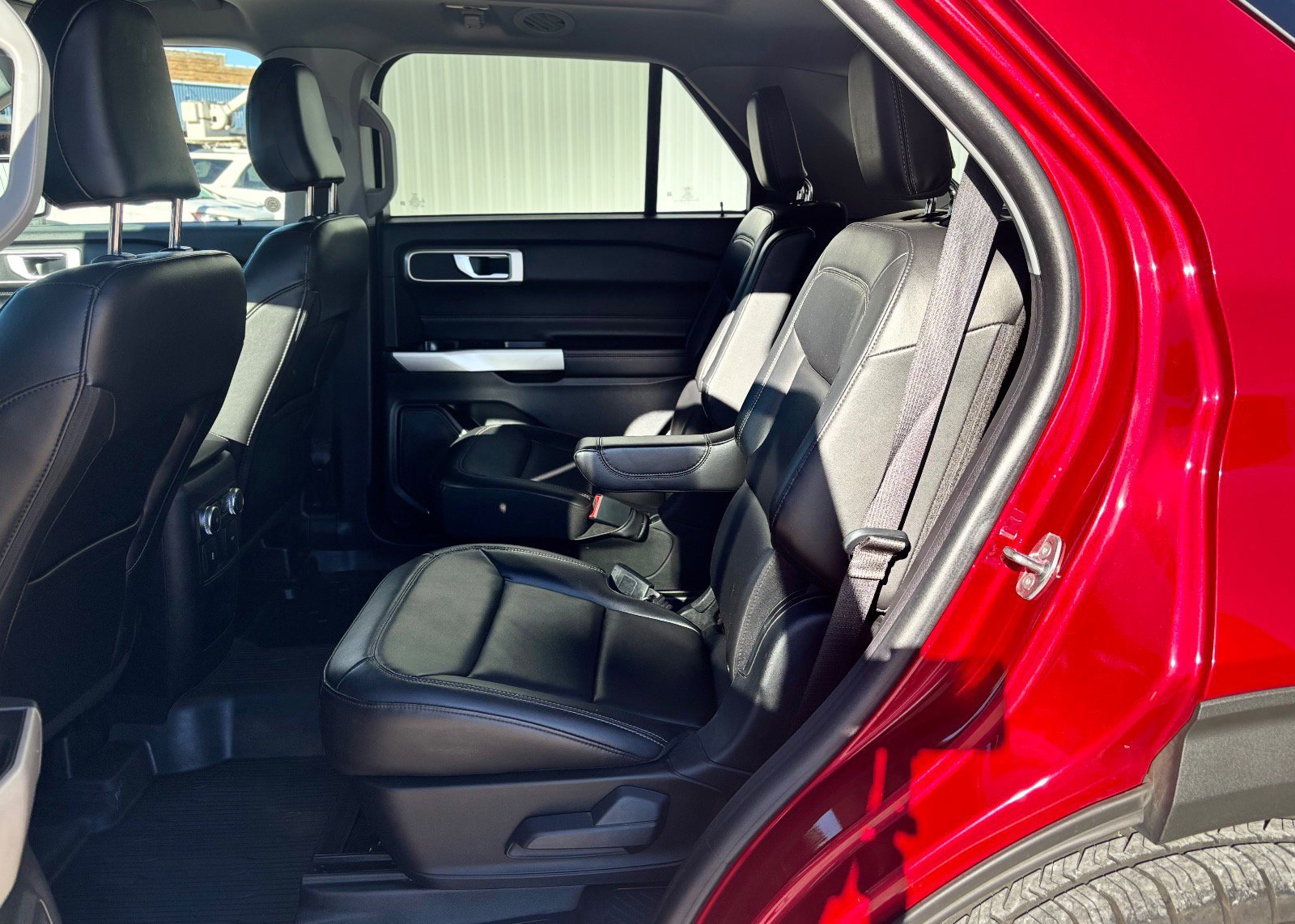 Certified 2021 Ford Explorer XLT w/ Equipment Group 202A image 21