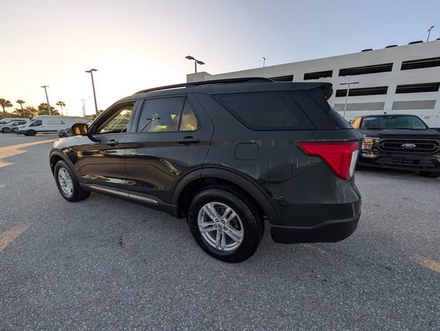 Certified 2022 Ford Explorer XLT w/ Equipment Group 202A image 2