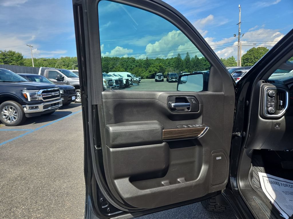 Used 2020 Chevrolet Silverado 1500 LT Trail Boss AWD/4WD image 5