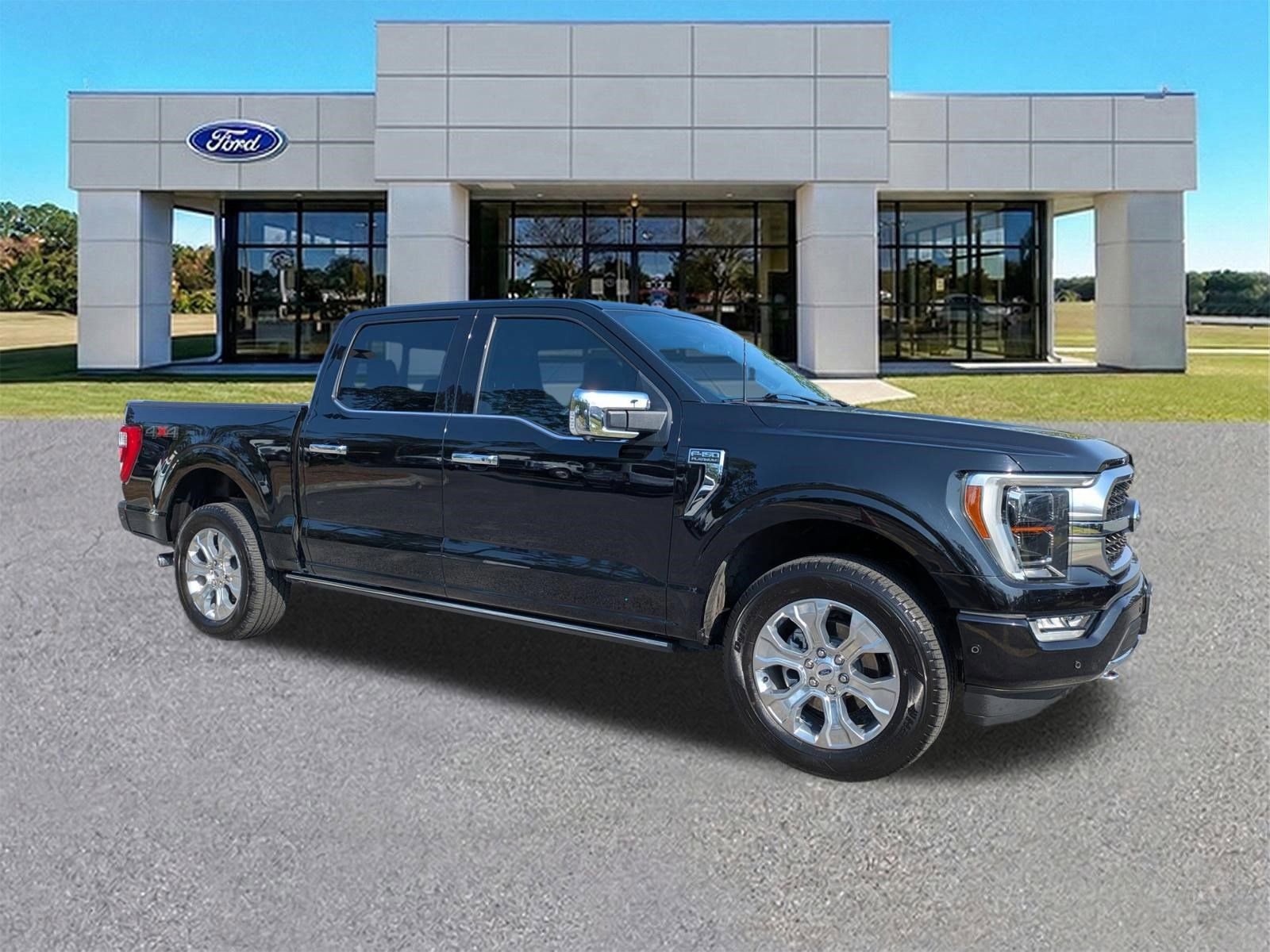 Certified 2022 Ford F150 Platinum w/ Equipment Group 701A High AWD/4WD image 4