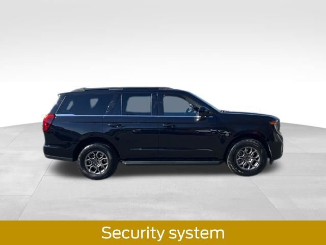 Certified 2025 Ford Expedition Active image 2